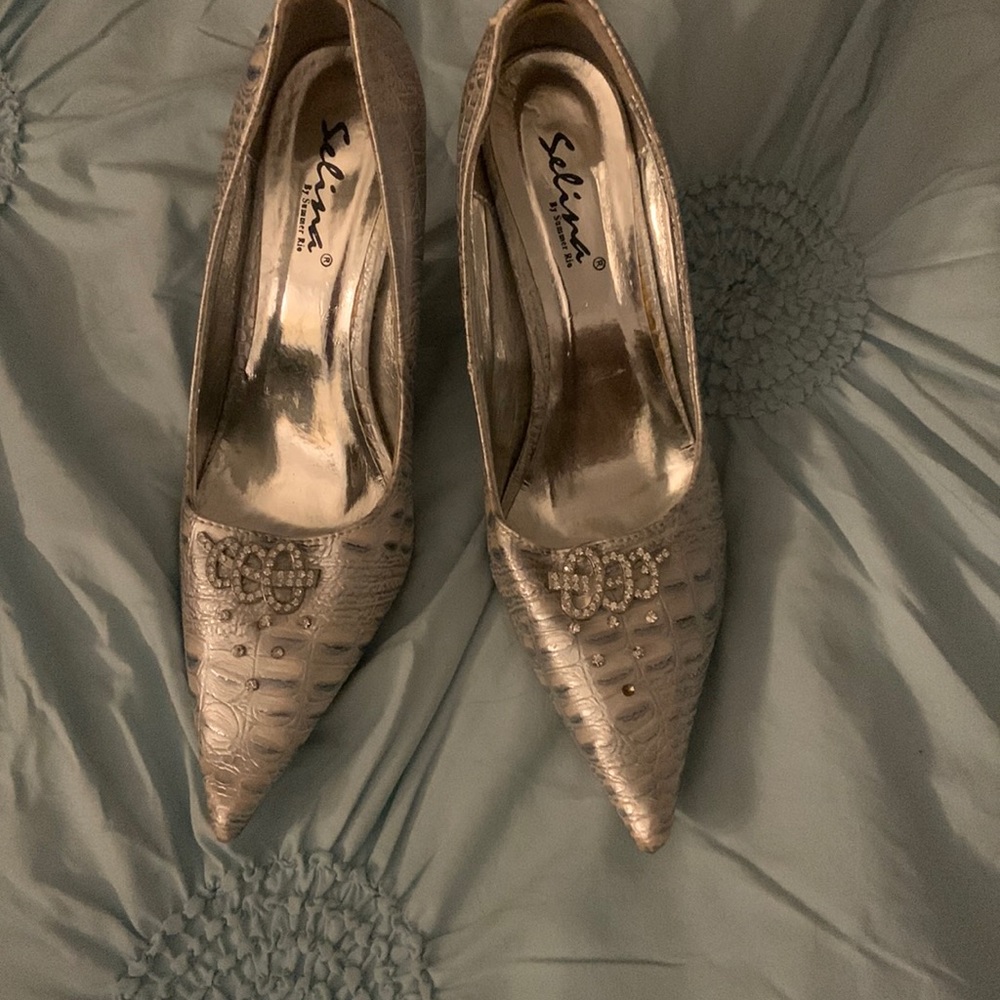 Heels size 8 hardly worn